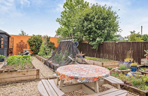 Muchelney Cottage | 3 Bed in Langport (oc-76372)