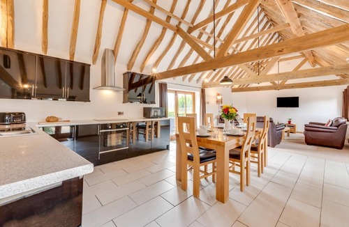 Ewhurst Green House | 3 Bed in Rye (oc-rh1137)