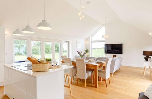 Saltash House | 3 Bed in Saltash (oc-88525)