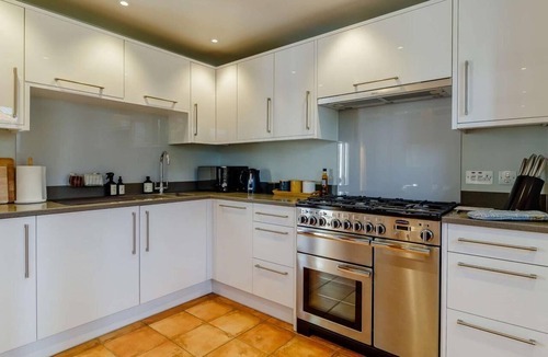 Knodishall Cottage | 3 Bed in Saxmundham (oc-89691)
