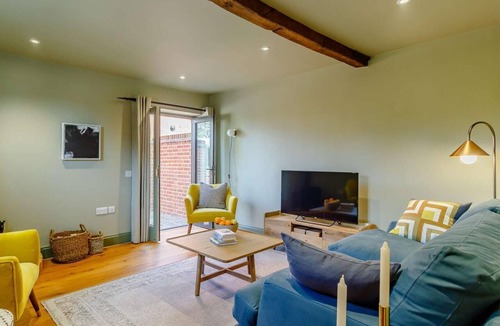 Knodishall Cottage | 3 Bed in Saxmundham (oc-89691)