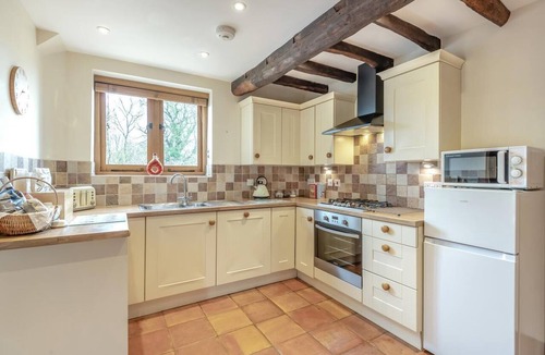 Tenterden Cottage | 3 Bed in Tenterden (oc-p36303)