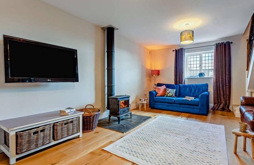 Penycae Cottage | 3 Bed in Wrexham (oc-95869)
