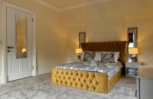 Glasgow House | 3 Bed - Sleeps 7 - Free Parking - Central Location
