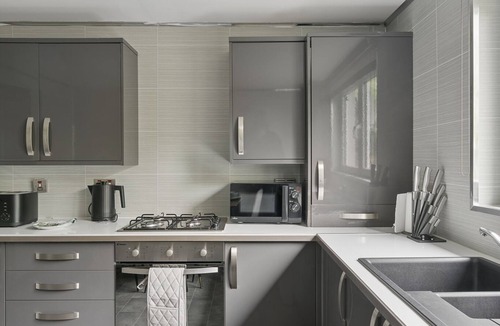Glasgow Apartment | 3 bed snug apartment in Glasgow