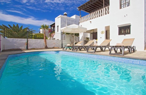 Puerto del Carmen Villa | 3 Bed Villa, Private Heated Pool Central Puerto Del Carmen, Fantastic Locatio