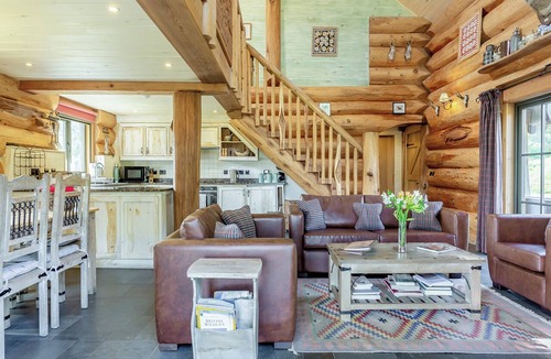 Glen Urquhart Apartment | 3 bedroom accommodation in Beauly, near Drumnadrochit