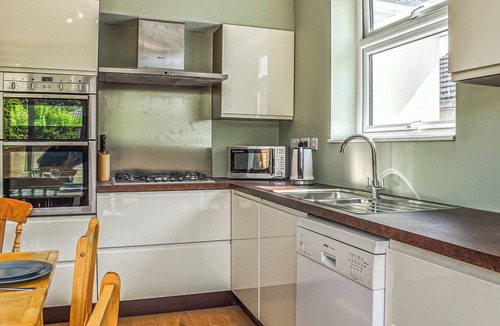 Poole Cottage | 3 bedroom accommodation in Poole