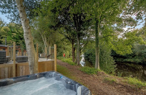 Annbank Ski Chalet | 3 bedroom accommodation in Annbank, Ayr