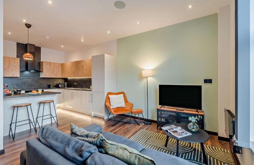 Hull Old Town Apartment | 3 Bedroom Apartment in Converted Brewery