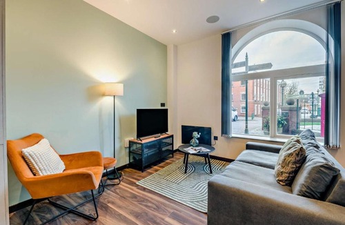 Hull Old Town Apartment | 3 Bedroom Apartment in Converted Brewery