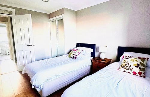 South Queensferry Apartment | 3 Bedroom harbourside apartment, Queensferry, 10 miles from Edinburgh