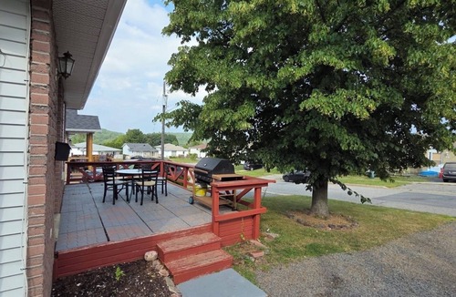 Elliot Lake House | 3 Bedroom House in Elliot Lake
