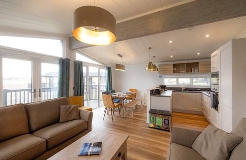 Newbridge Cabin | 3 Bedroom Lodge With Hot Tub