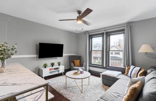 Windsor Apartment | 3 bedroom with laundry and parking at Windsor