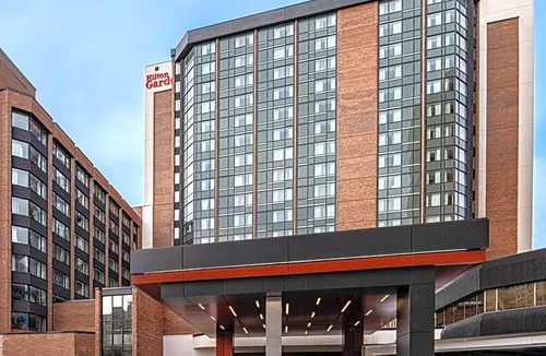 Byward Market - Parliament Hill Hotel | 3-Star Hotel ∙ Hilton Garden Inn Ottawa Downtown