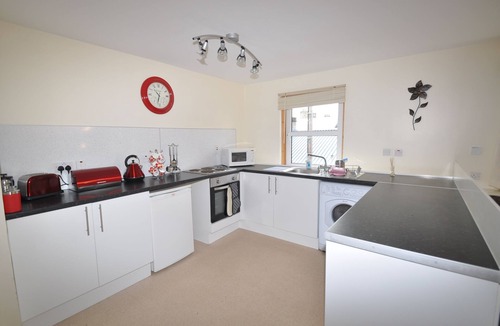 Forres Apartment | 3 Varis Apartments