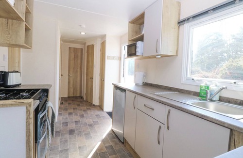 Hopton Cottage | 31A Foxburrow Hang