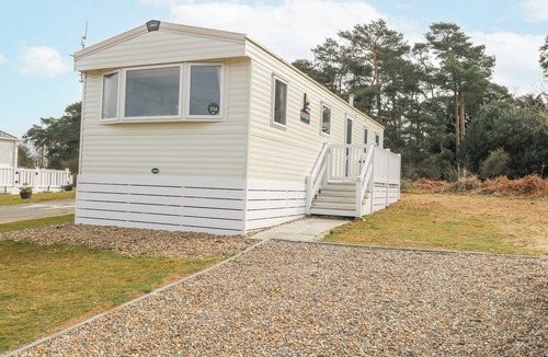 Hopton Cottage | 31A Foxburrow Hang