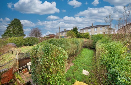 North West Apartment | 3BR Flat Near Maryhill Park & West End Parking