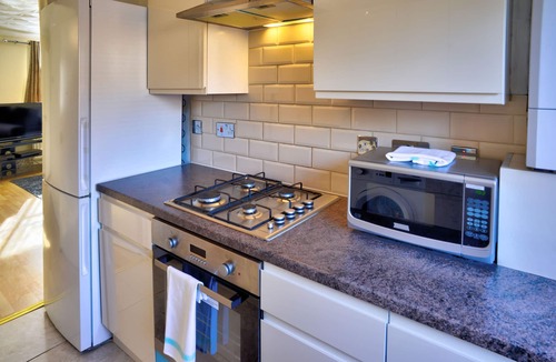 Docklands House | 3BR House Near London Excel, Sleeps 6. Fast Wifi Great Location. Ideal 4 Groups
