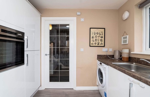 Bonnyrigg House | 3BR Parking Nr Dalhousie Castle &Edinburgh Airport
