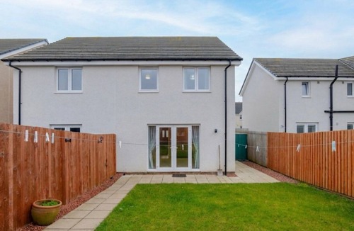 Bonnyrigg House | 3BR Parking Nr Dalhousie Castle &Edinburgh Airport