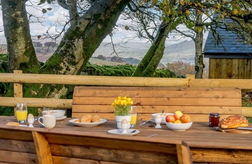 Llanvair Kilgeddin Cottage | 4 Bed in Abergavenny (oc-88014)