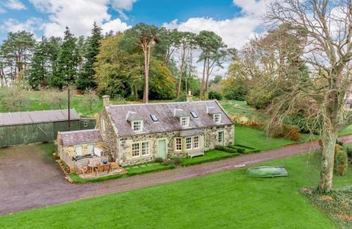 Ayr House | 4 Bed in Ayr- oc-90038