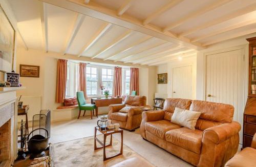 Ayr House | 4 Bed in Ayr- oc-90038