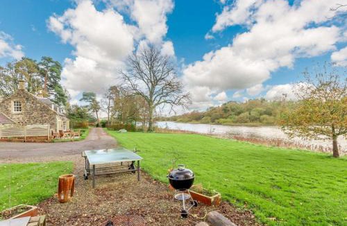 Ayr House | 4 Bed in Ayr- oc-90038
