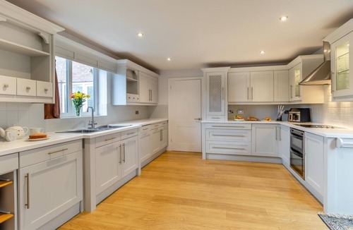 Caistor Cottage | 4 Bed in Caistor (oc-t30831)