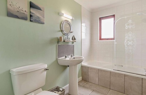 Blackwaterfoot Cottage | 4 Bed in Isle Of Arran (oc-95184)