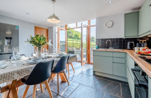 Kidwelly Cottage | 4 Bed in Kidwelly (oc-cwrty)