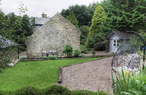 Chapeltown Cottage | 4 Bed in Leathley (oc-g0141)