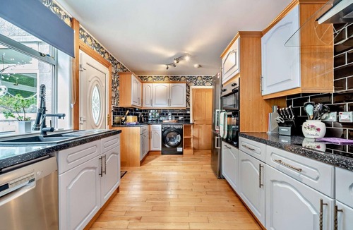 Cairndow Cottage | 4 Bed in Lochgoilhead (oc-j30107)