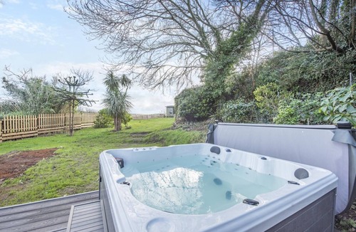 Milford Haven Cottage | 4 Bed in Milford Haven (oc-y30370)