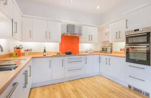 Low Newton Cottage | 4 Bed in Ulverston (oc-sz438)