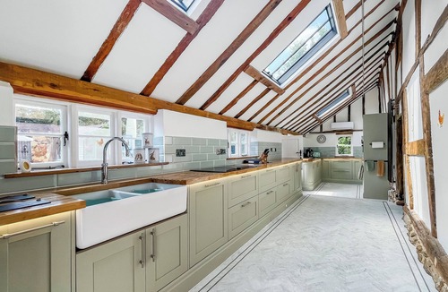 Willesborough Cottage | 4 bedroom accommodation in Sevington, near Ashford