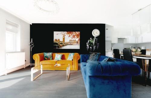 Borehamwood House | 4-BR House Near-Harry Potter-SkyStudios-Sleep 8 & Work Stays