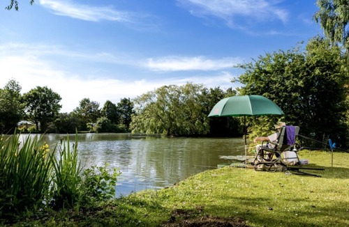 Saxmundham Cottage | 4 Lakeside (6) - sleeps 6 guests in 3 bedrooms