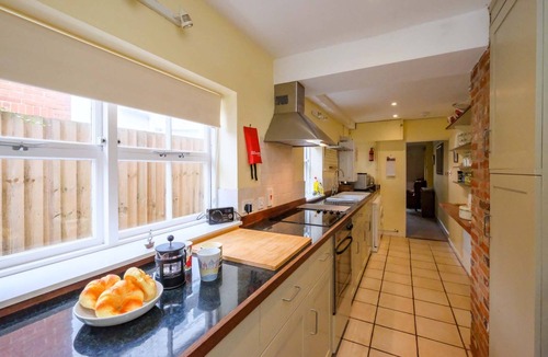 Thorpeness Apartment | 4 Old Homes - sleeps 6 guests in 3 bedrooms