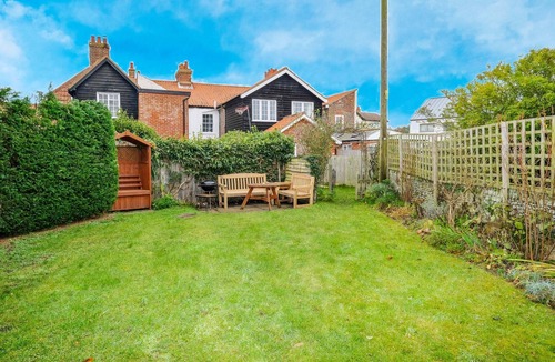 Thorpeness Apartment | 4 Old Homes - sleeps 6 guests in 3 bedrooms