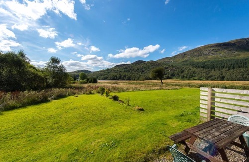 Crianlarich Cottage | 4 star, 4 bedroom, 3 bathroom Scottish cottage with sensational loch and mountain views