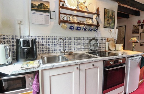 Kentallen Cottage | 4 WHITEROW, romantic, with a garden in Ballachulish