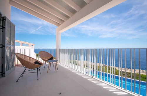 Cala Serena Ski Chalet | 44385 Luxury villa Kanani