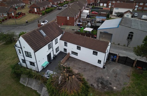 Fishlake House | 5 Bed Cottage | Sleeps 10 | Free Parking