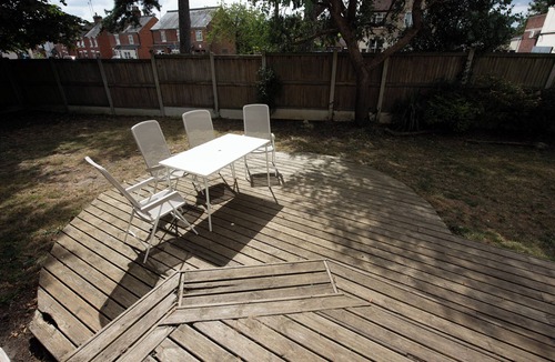 Colchester House | 5 Bed Detached House, Parking and fast wifi. Pet Friendly