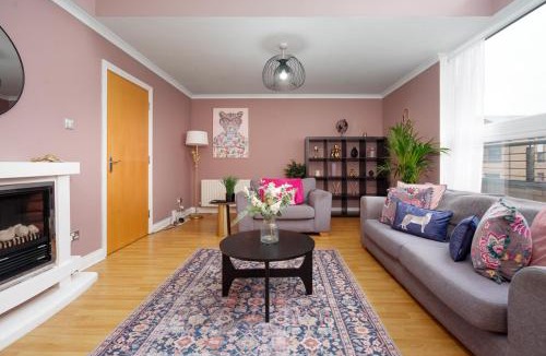 Finnieston Apartment | 5 Bed Finnieston SkyHigh Duplex with Parking