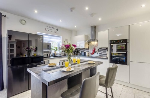 Kidwelly Cottage | 5 Bed in Kidwelly (oc-d39069)